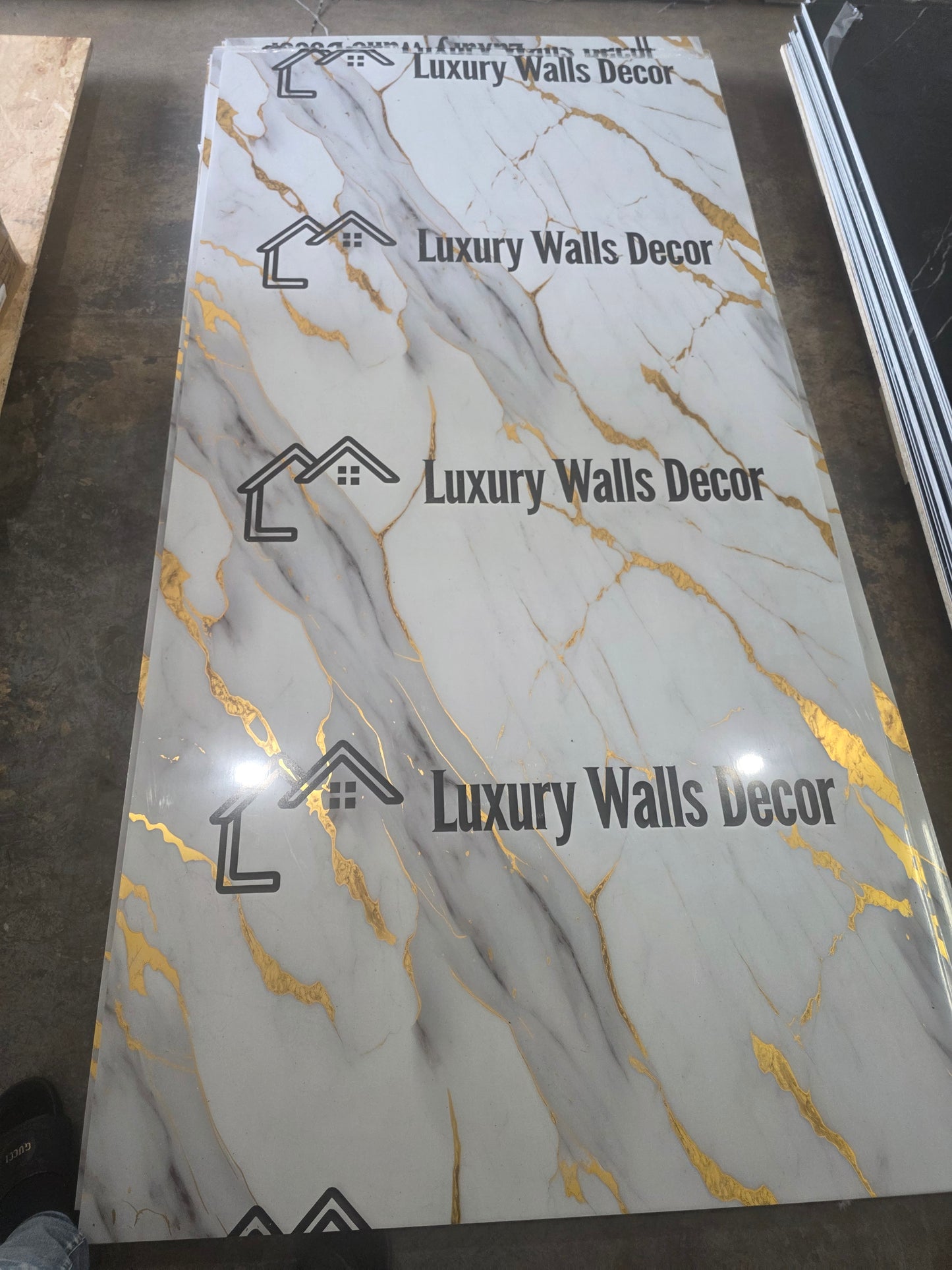 GOLD WHITE MARBLE